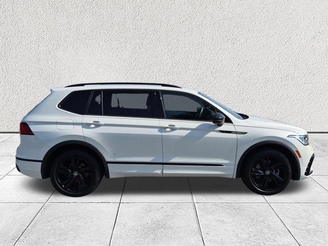 2023 Volkswagen Tiguan SE R-Line Black