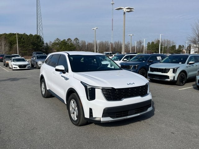 2025 Kia Sorento LX