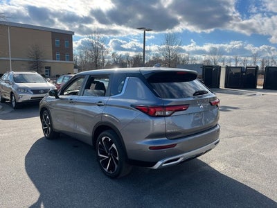 2022 Mitsubishi Outlander Black Edition