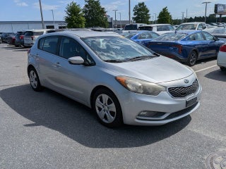 2016 Kia Forte 5-Door LX