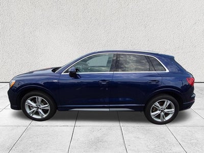 2022 Audi Q3 S line Premium