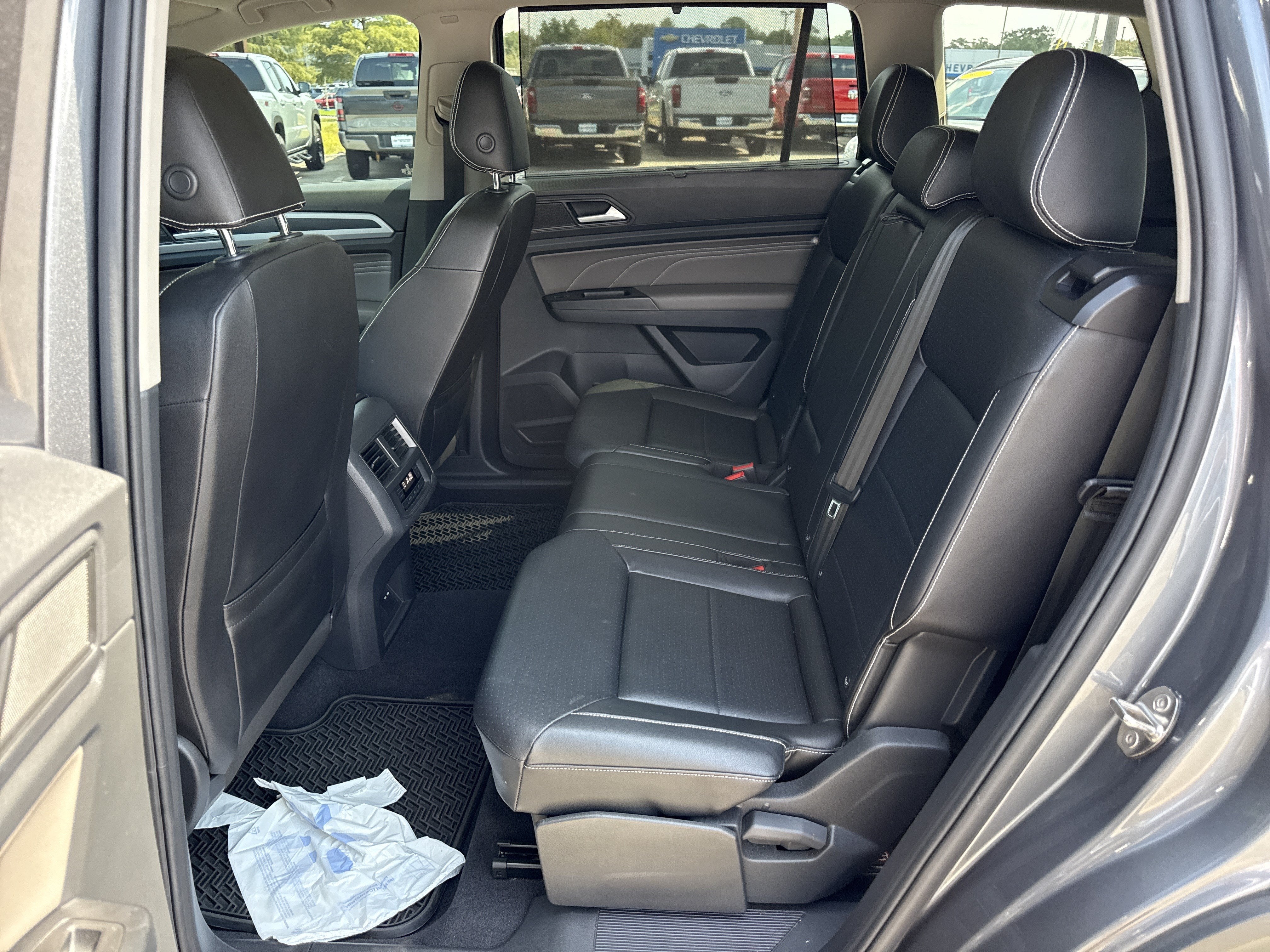 2021 Volkswagen Atlas 3.6L V6 SE w/Technology R-Line