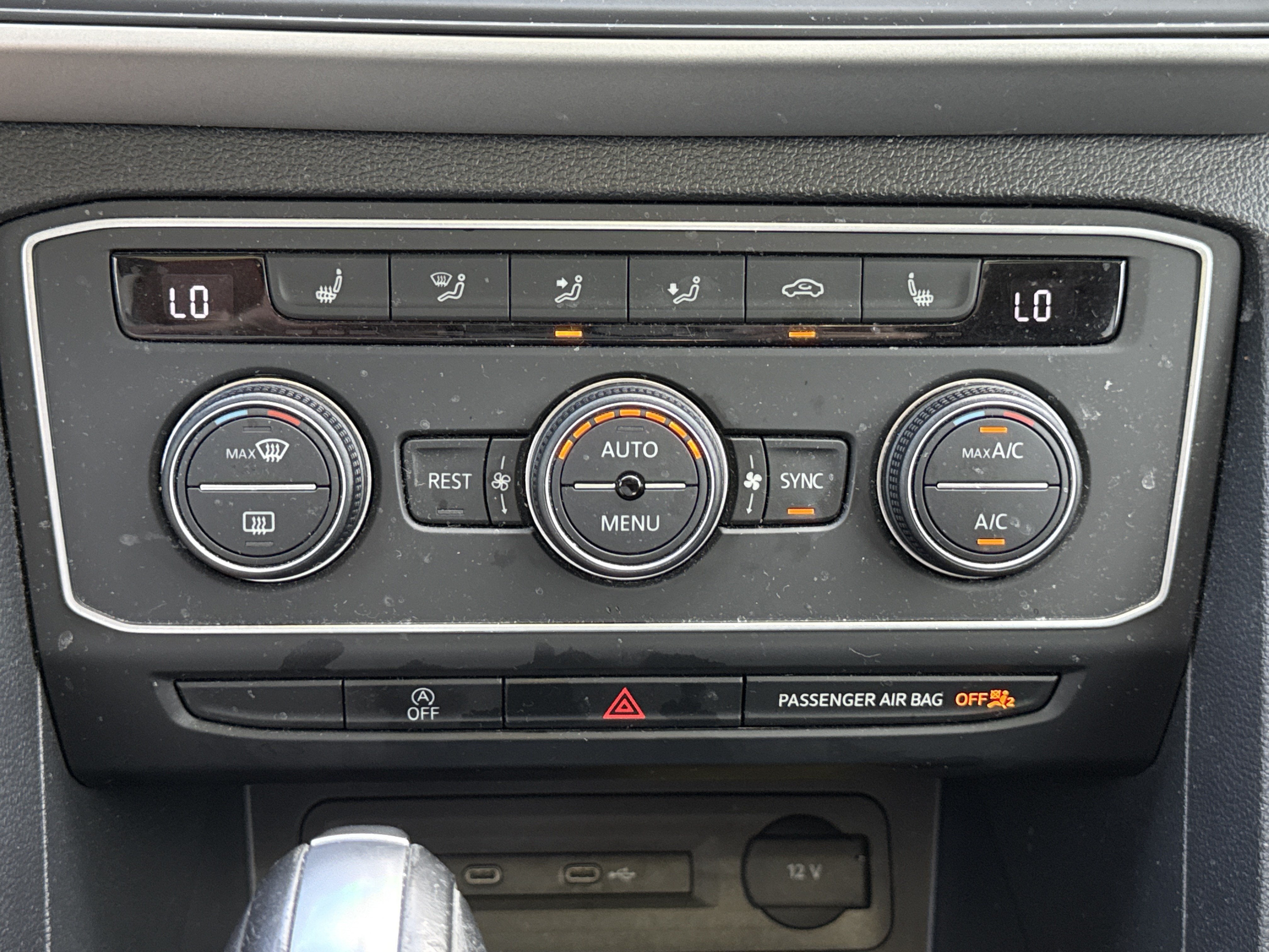 2021 Volkswagen Atlas 3.6L V6 SE w/Technology R-Line