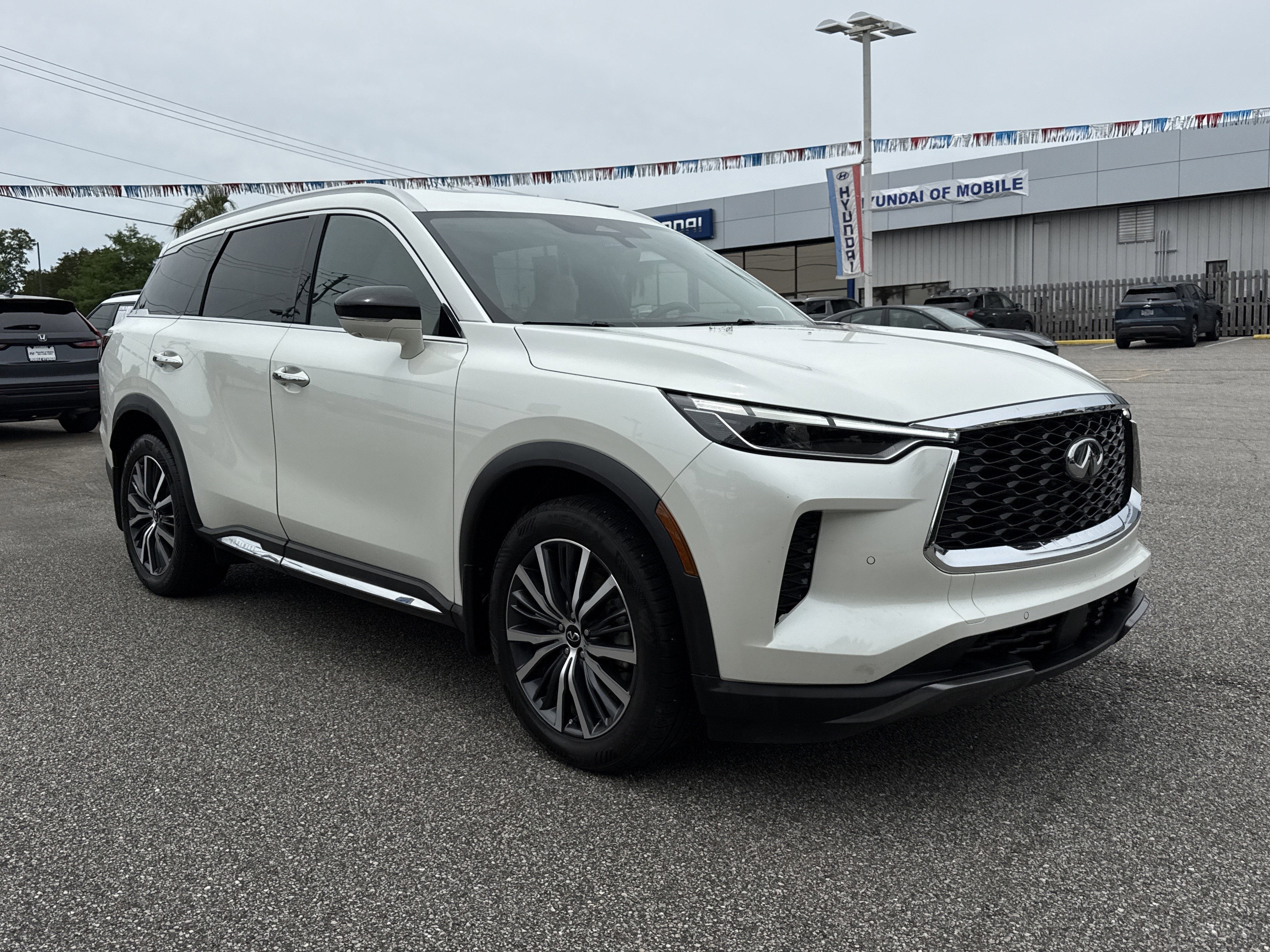 2023 INFINITI QX60 SENSORY