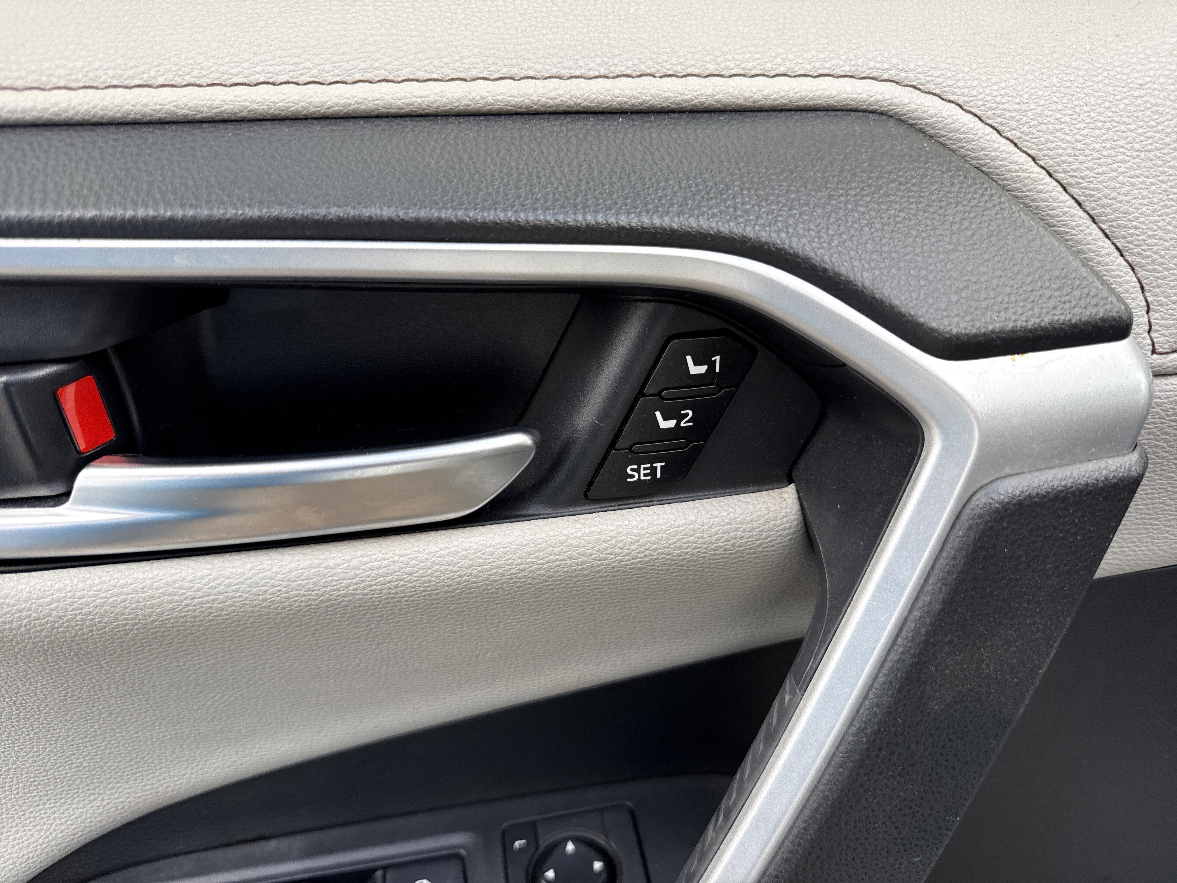 2020 Toyota RAV4 Limited