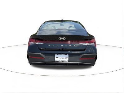 2025 Hyundai Elantra SE