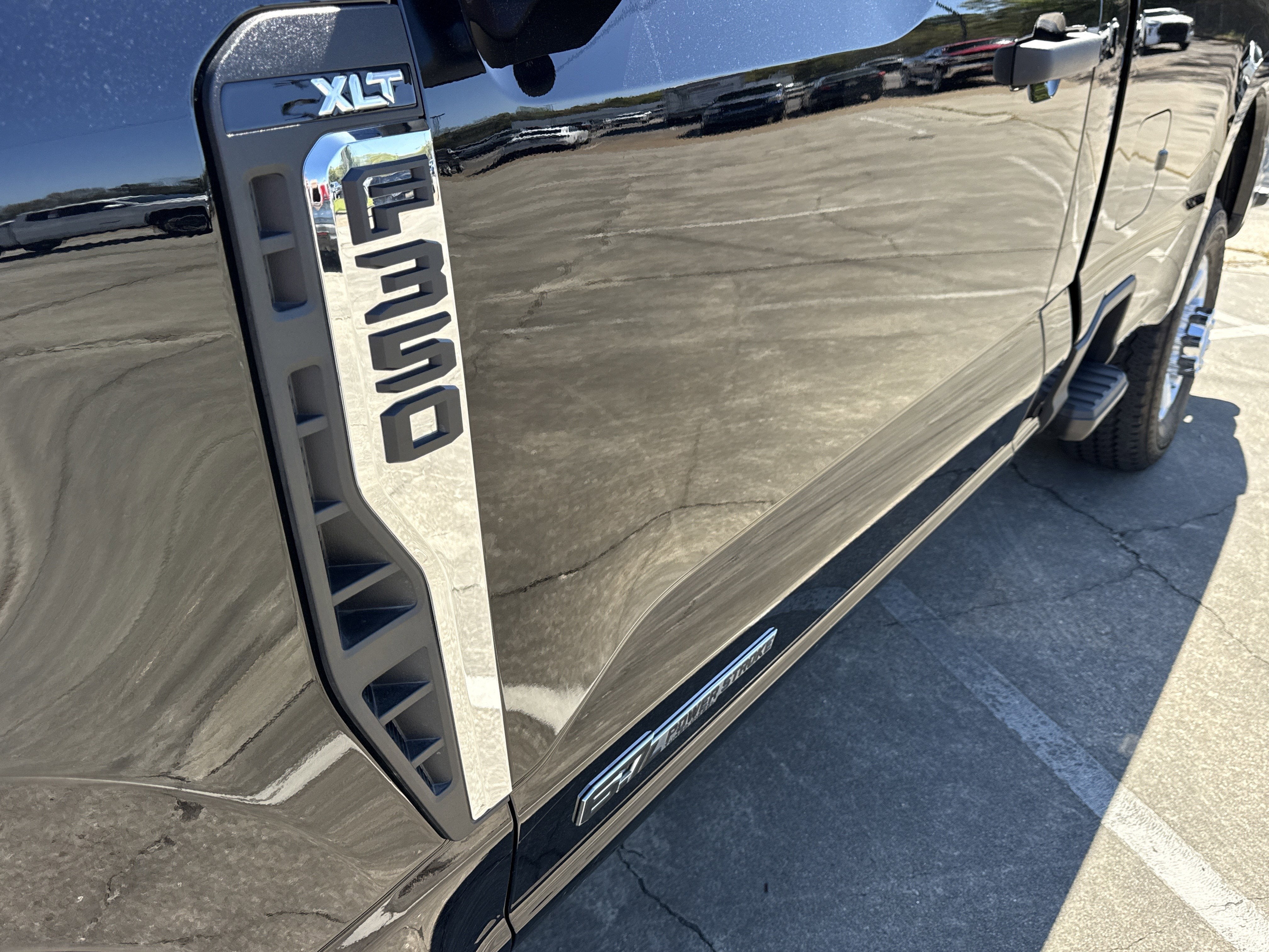 2024 Ford Super Duty F-350 SRW XLT