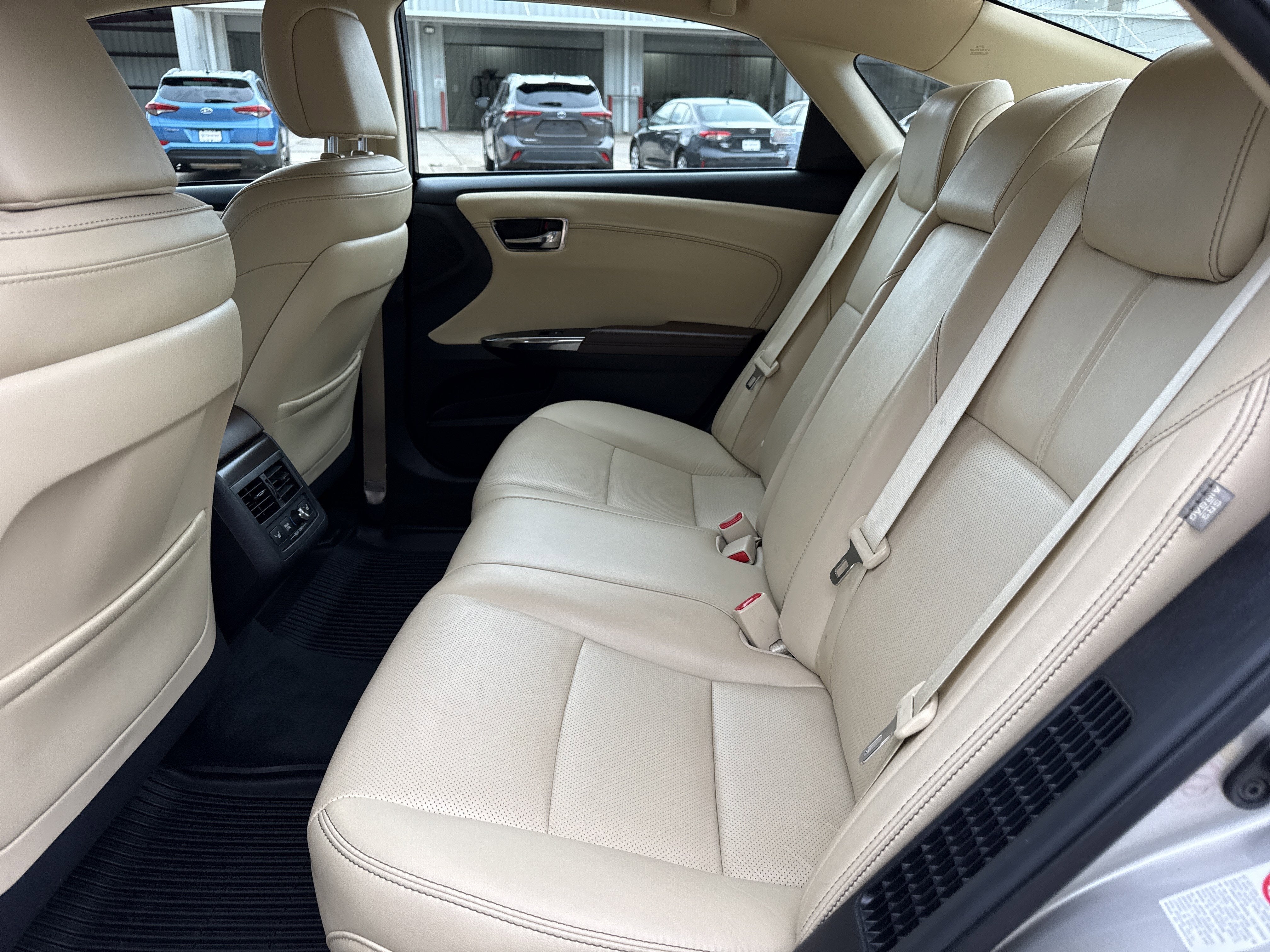 2018 Toyota Avalon Hybrid Limited