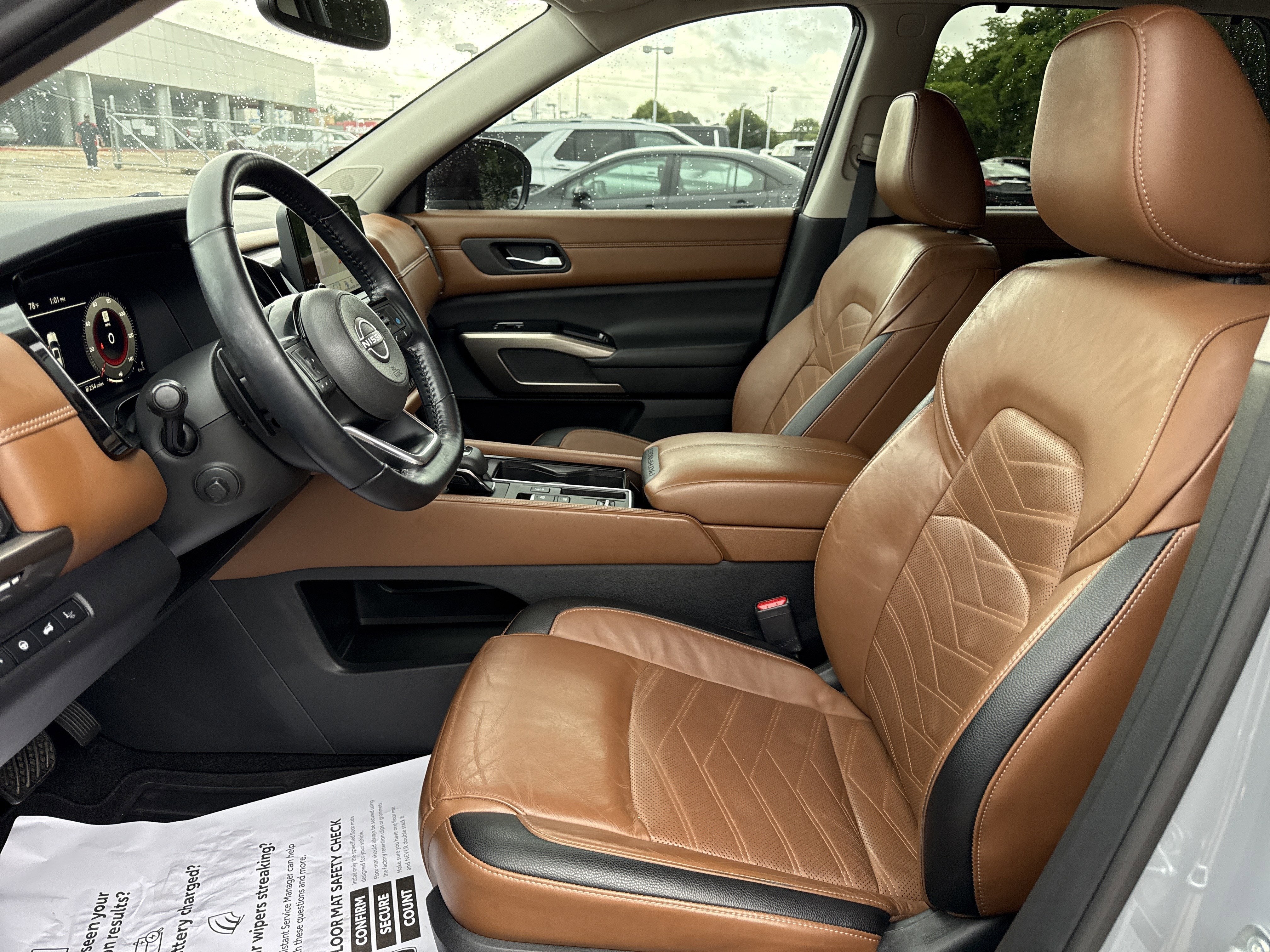 2022 Nissan Pathfinder Platinum