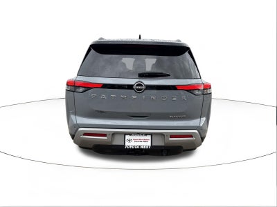 2022 Nissan Pathfinder Platinum