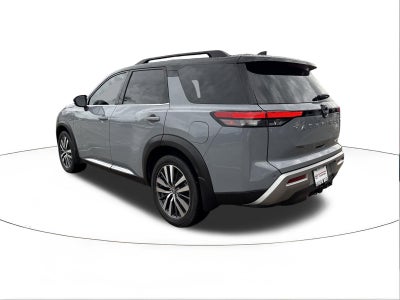 2022 Nissan Pathfinder Platinum