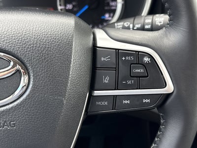 2025 Toyota Highlander XLE