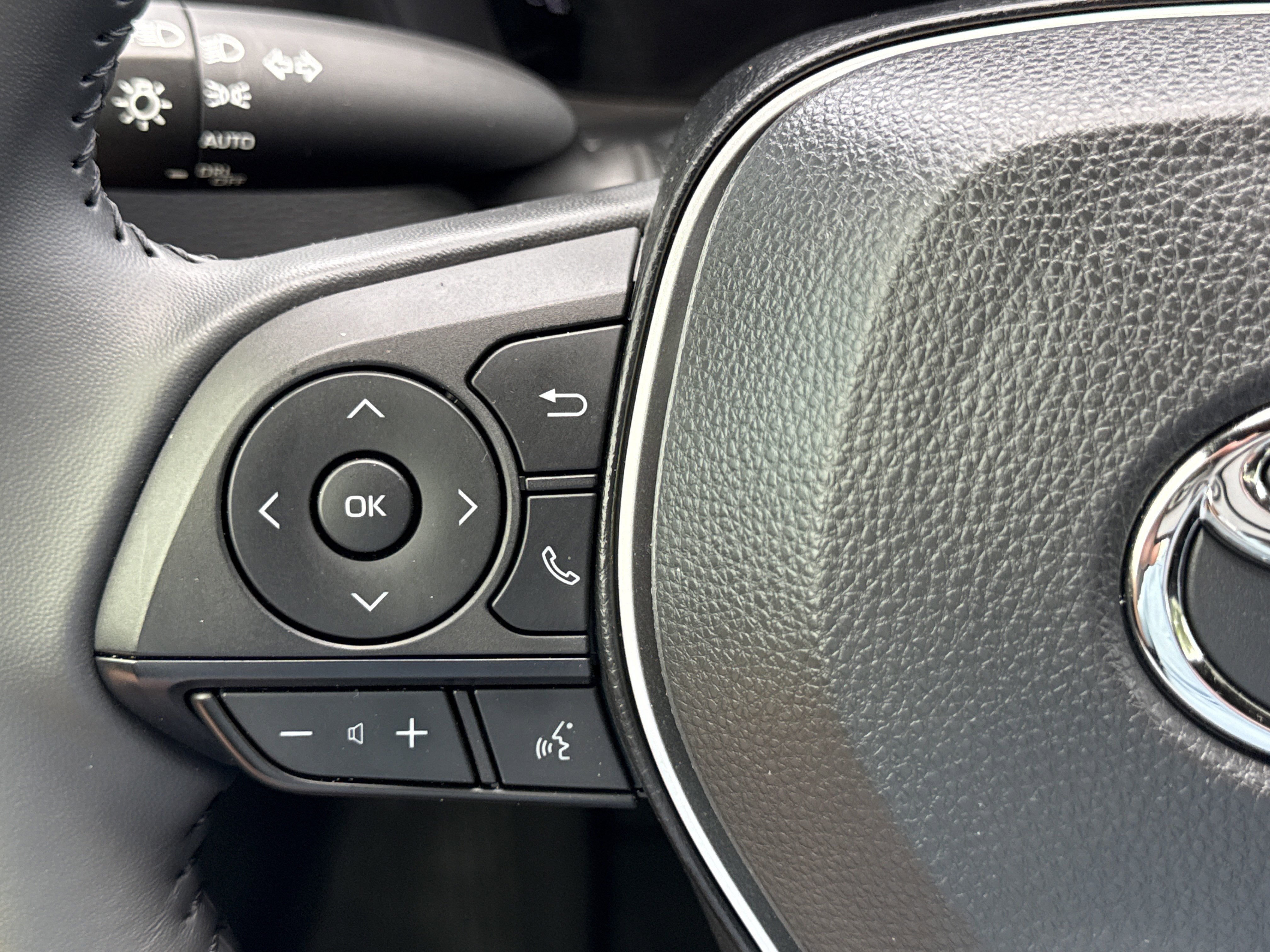 2025 Toyota Corolla Hybrid SE