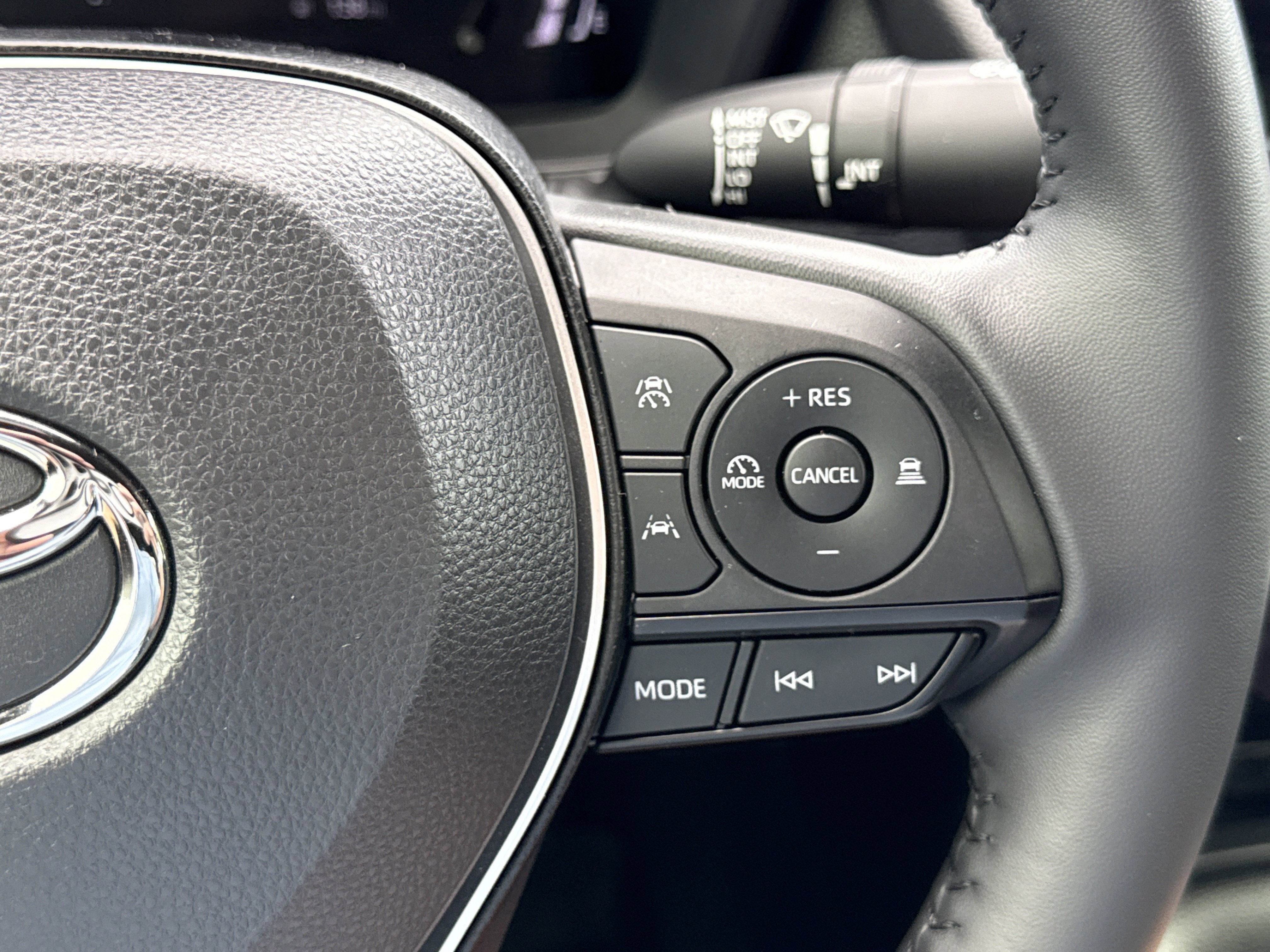 2025 Toyota Corolla Hybrid SE