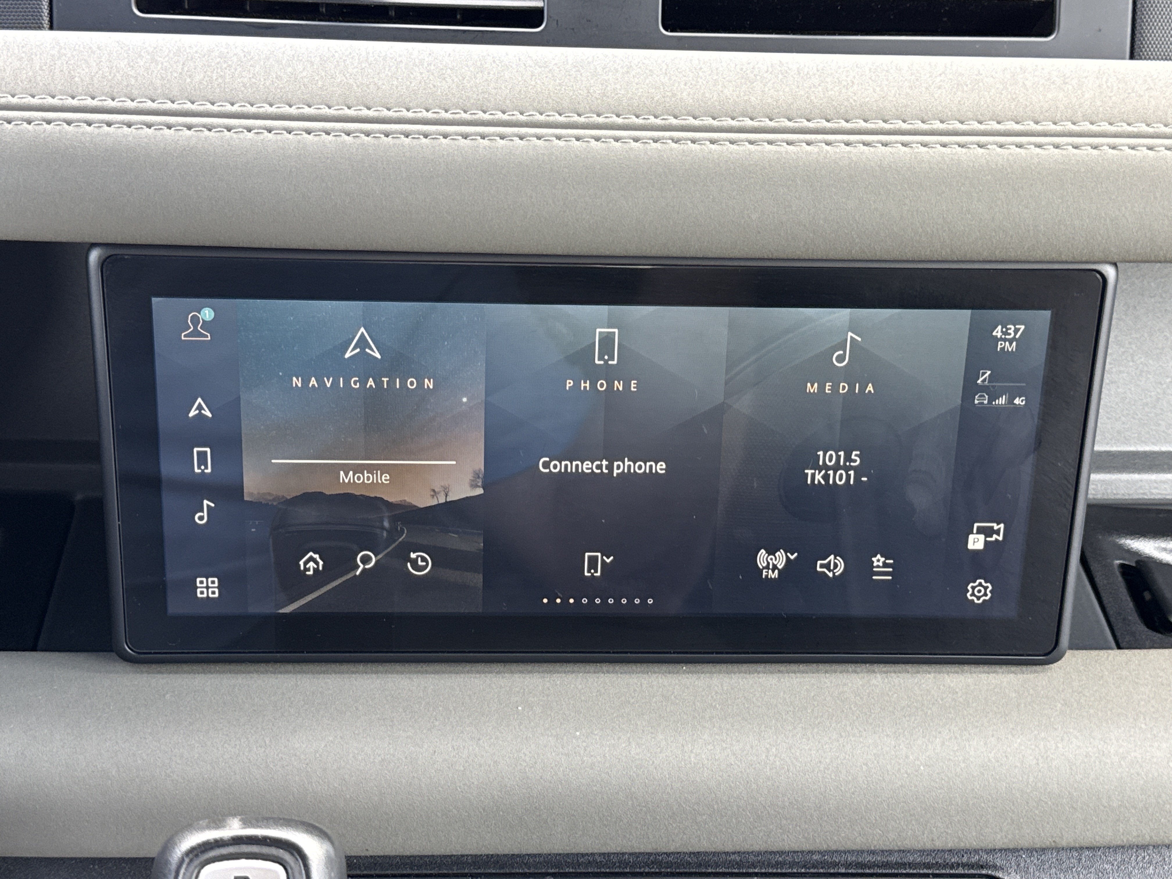 2021 Land Rover Defender X-Dynamic SE